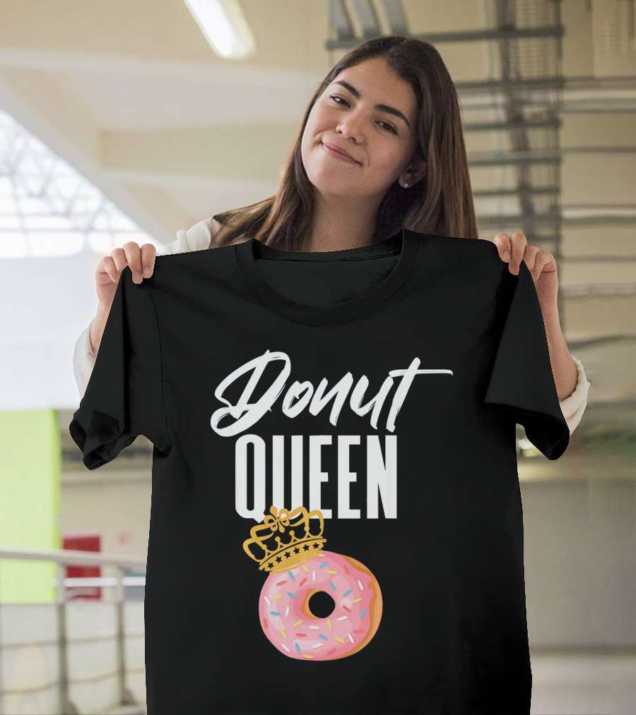 Donut Queen Sprinkled Women And Girls Pink Donut With Crown T-Shirt