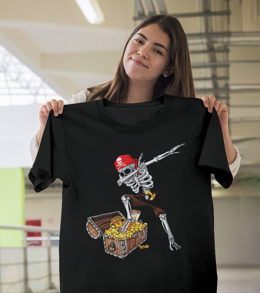 Dabbing Pirate Skeleton With Treasure Chest And Red Skull Bandana T-Shirt