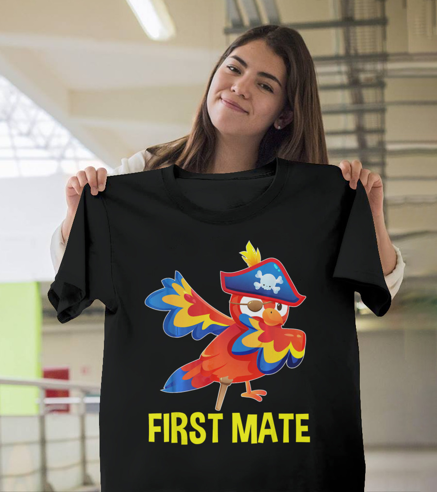 First Mate Parrot with Pirate Hat and Patch T-Shirt