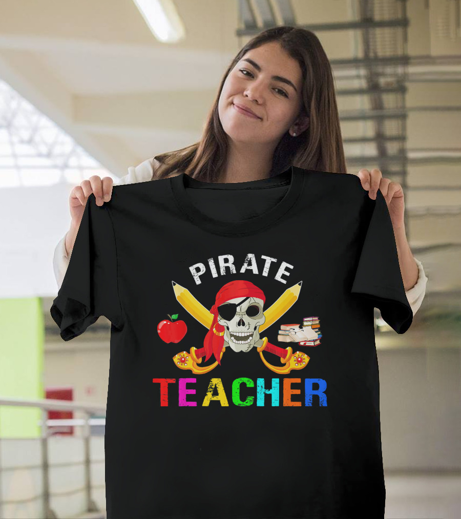 Pirate Teacher Skull Apple Books Halloween T-Shirt