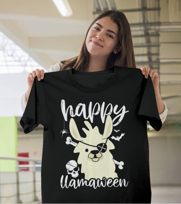 Happy Llamaween Llama Pirate Bats Skull T-Shirt