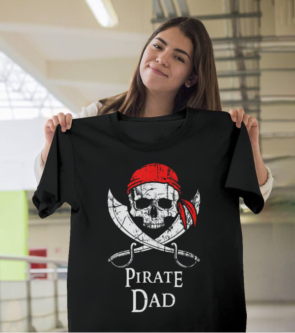 Pirate Dad Skull With Red Bandana And Crossed Swords T-Shirt