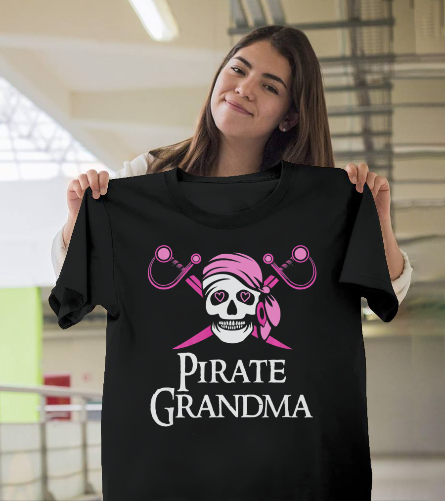 Pirate Grandma Pink Skull And Crossbones T-Shirt