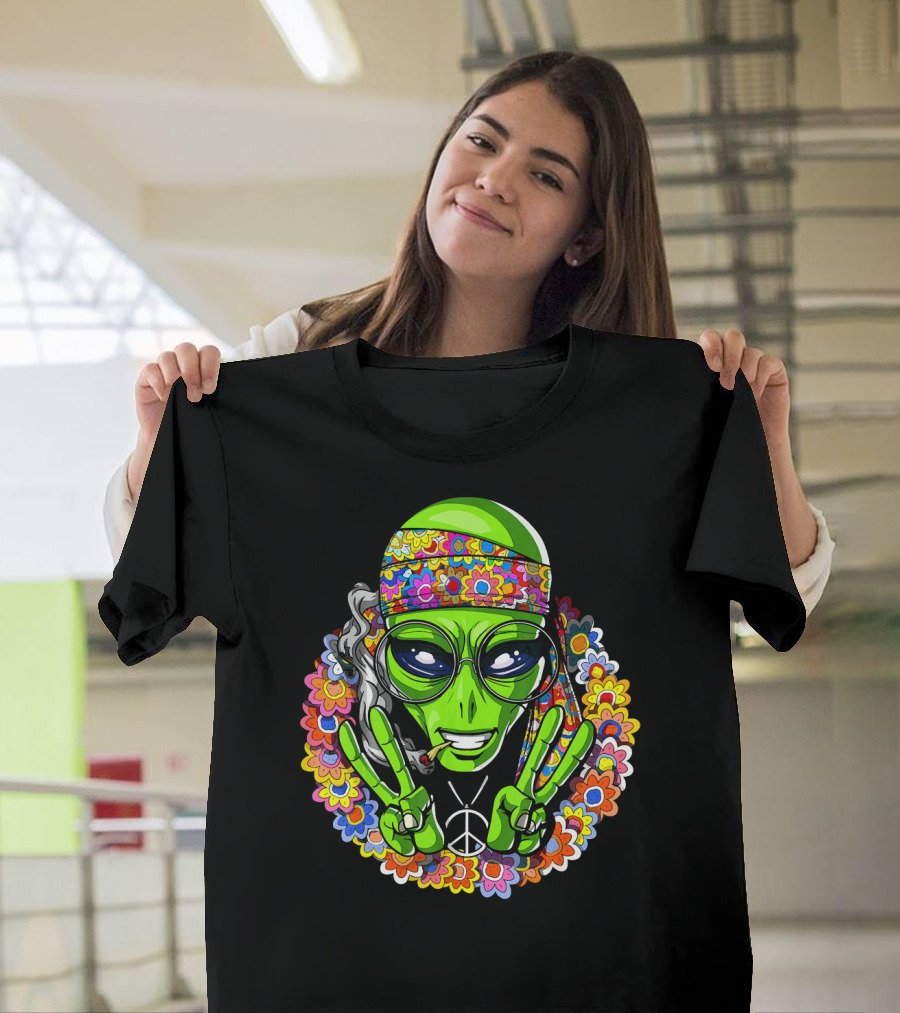 Hippie Alien Peace Sign Psychedelic Flowers Smoking Groovy T-Shirt