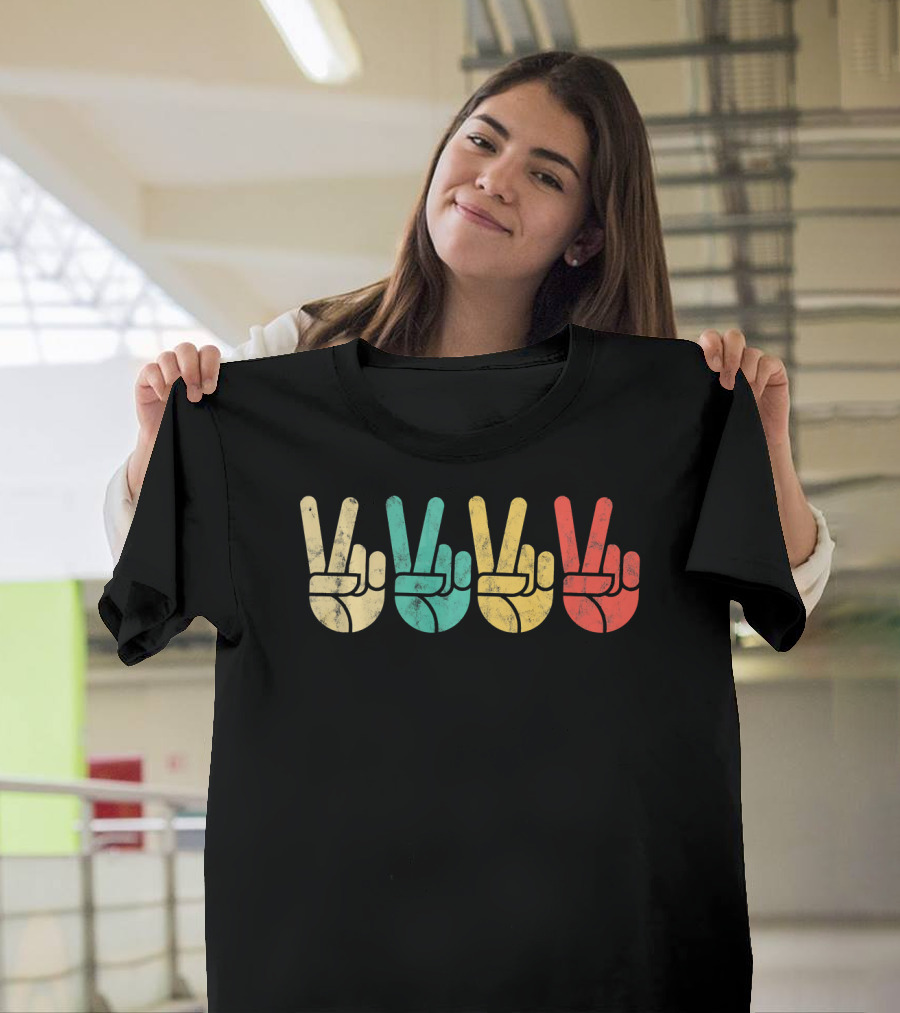 Retro Peace Sign Love 60s 70s Vintage Vibe T-Shirt