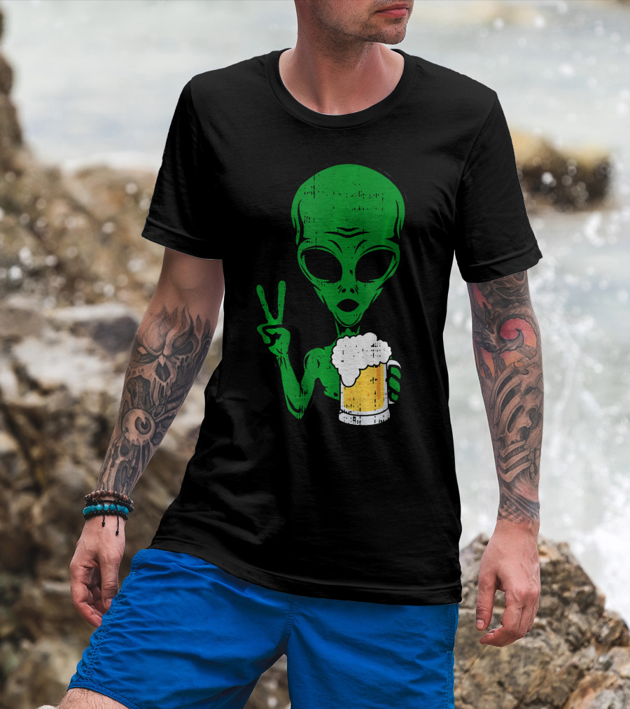 Area 51 Alien Peace Sign Drinking Beer T-Shirt