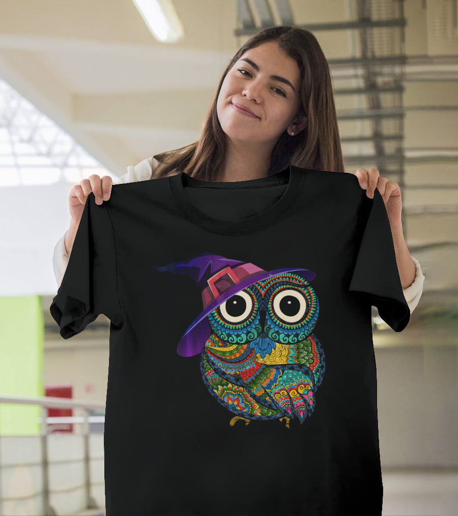 Colorful Owl With Witch Hat In Halloween Costume Fun T-Shirt