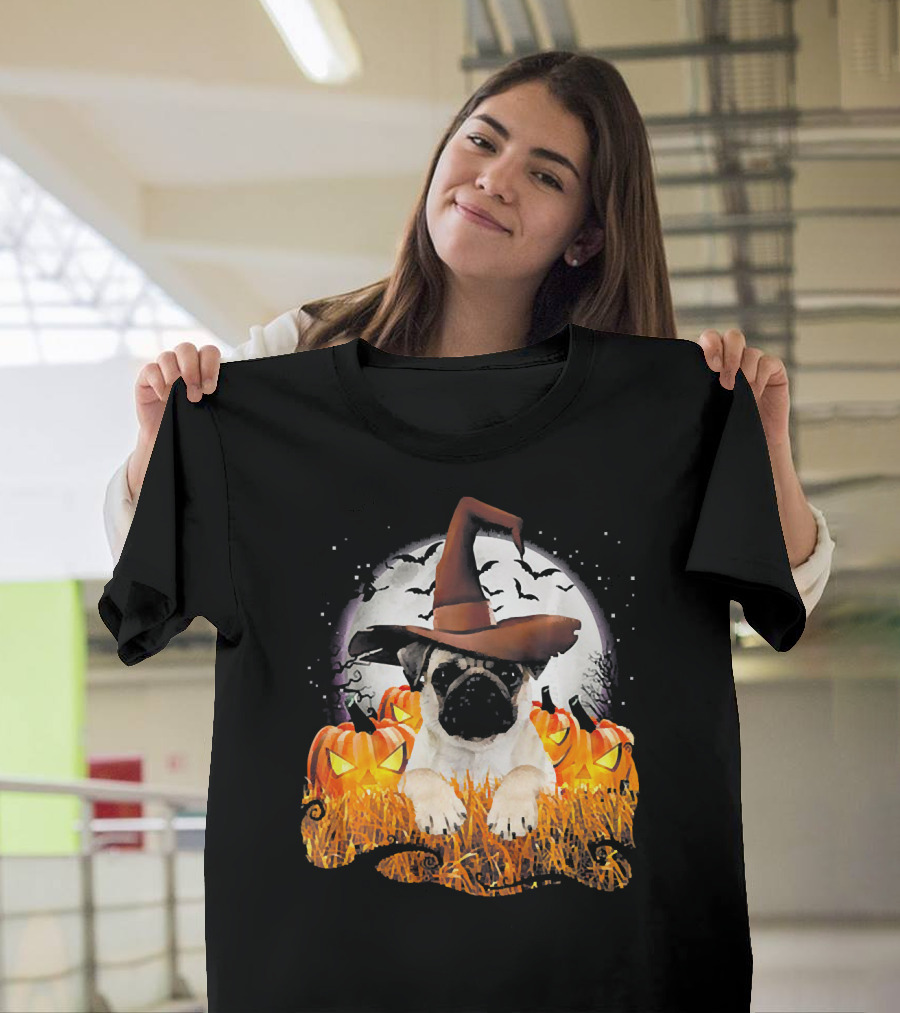 Funny Pug Halloween Witch Hat Pumpkins Moon Bats T-Shirt