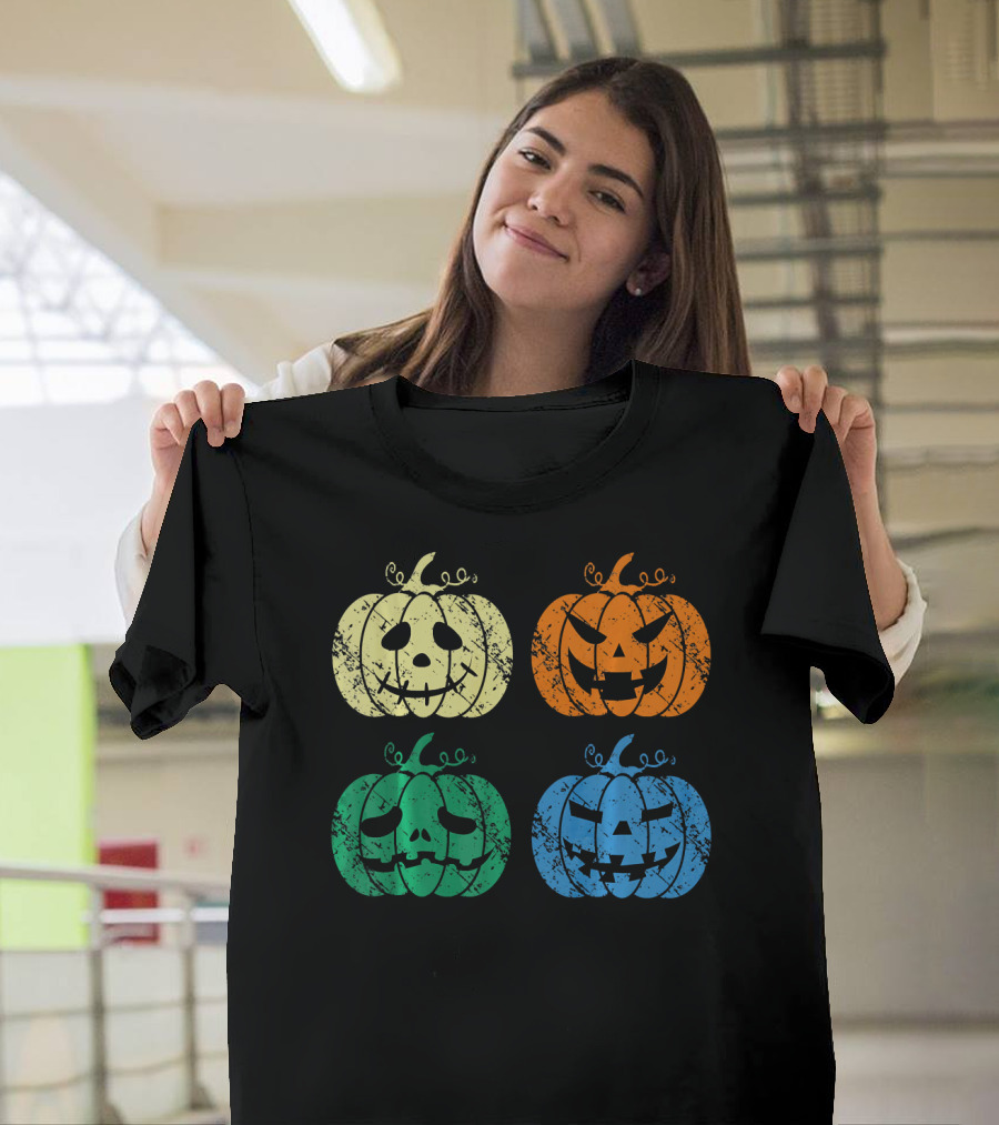 Vintage Retro Scary Pumpkin Face Halloween T-Shirt