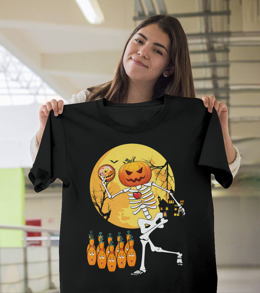 Funny Pumpkin-Headed Bowling Skeleton Halloween Dance T-Shirt