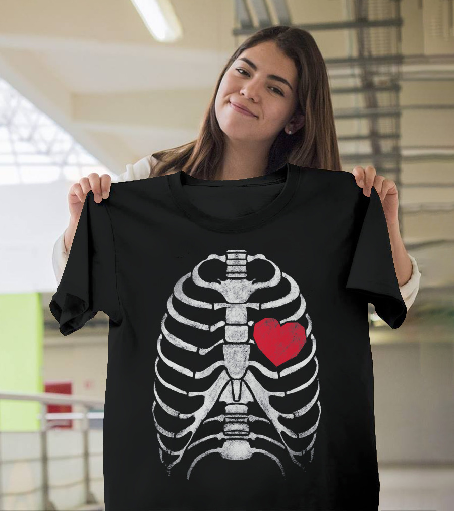 Skeleton Ribcage With Heart Funny Vale Valentine's Humor T-Shirt