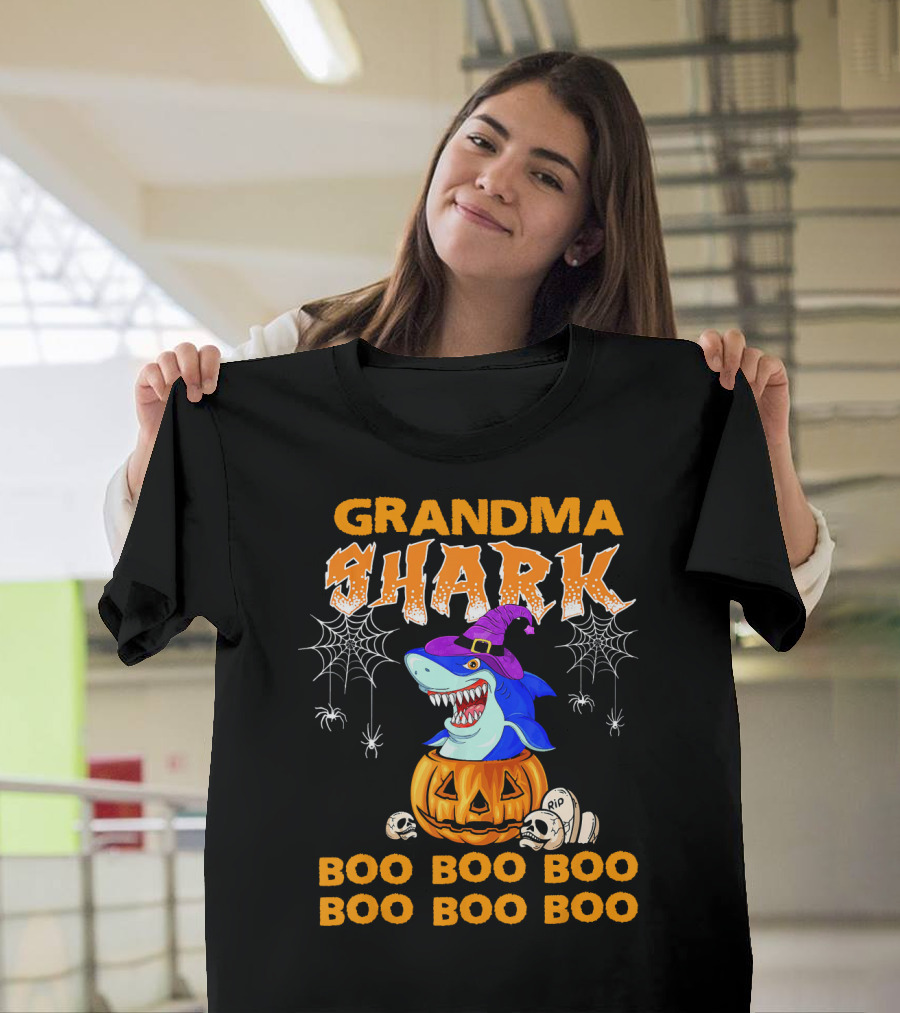 Grandma Shark Halloween Boo Boo Pumpkin Spider Webs T-Shirt
