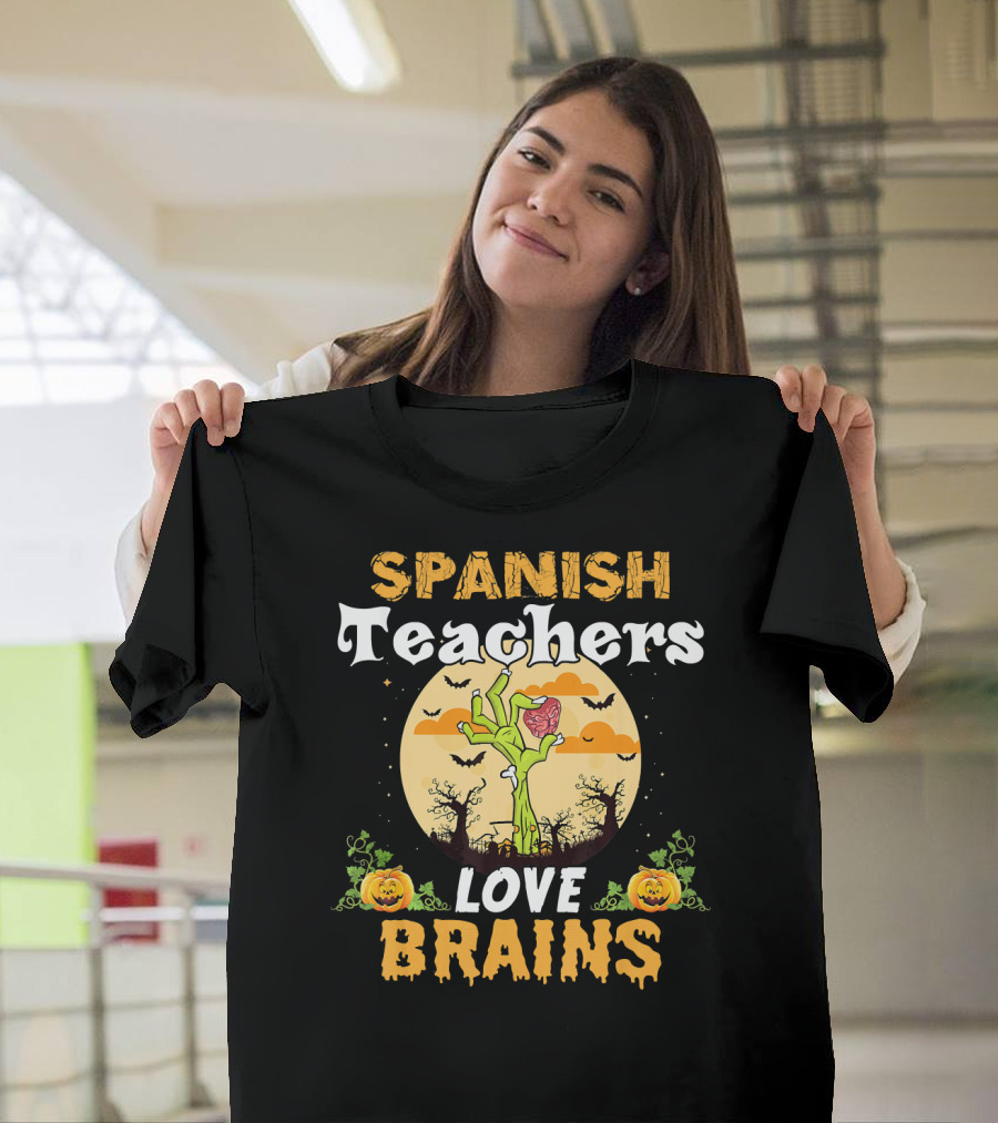 Spanish Teachers Love Brains Zombies Halloween Pumpkin Bats T-Shirt