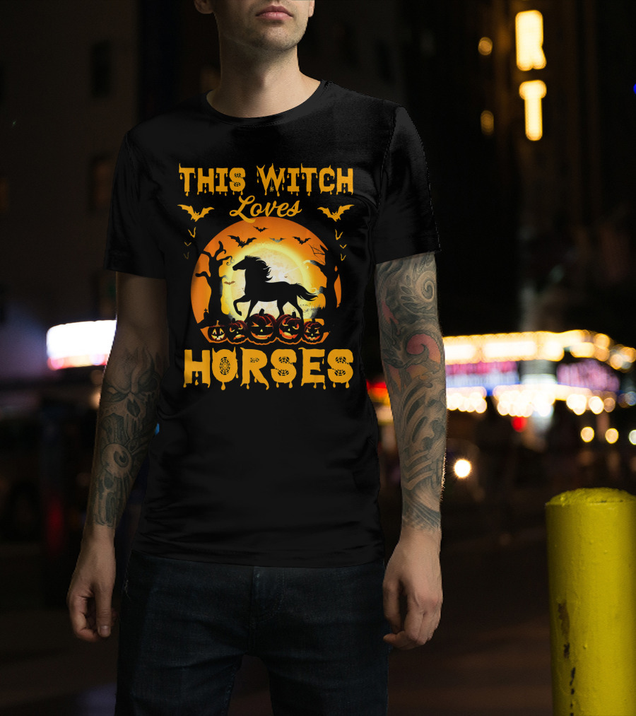 This Witch Loves Horses Halloween Moon And Pumpkins T-Shirt