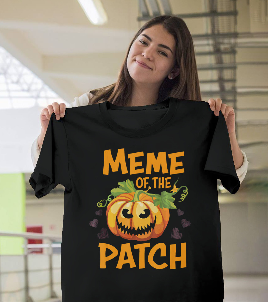 Meme of the Patch Pumpkin with Leaves and Heart Details T-Shirt