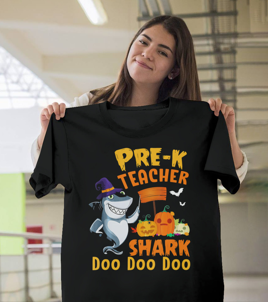 Pre-K Teacher Shark Doo Doo Doo Halloween Witch Pumpkins Bats T-Shirt
