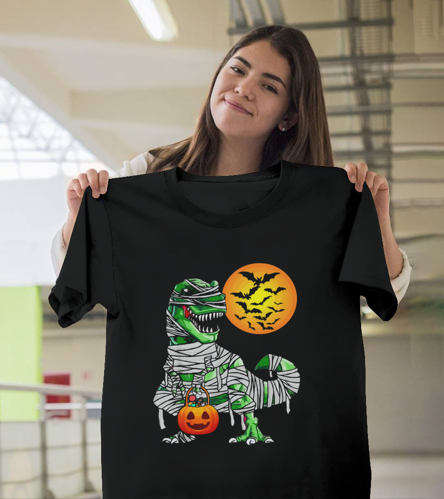Tyrannosaurus Rex Dinosaur Mummy with Pumpkin and Bats Halloween Boy T-Shirt