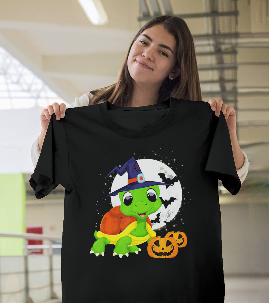 Turtle Witch Halloween Pumpkin Moon And Bats T-Shirt