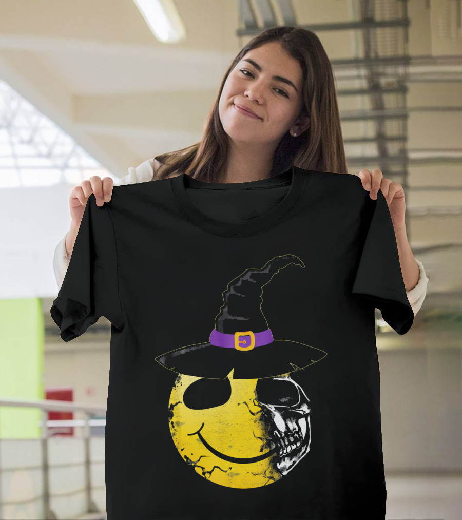 Halloween Witch Hat Smiley Half Skull Face T-Shirt