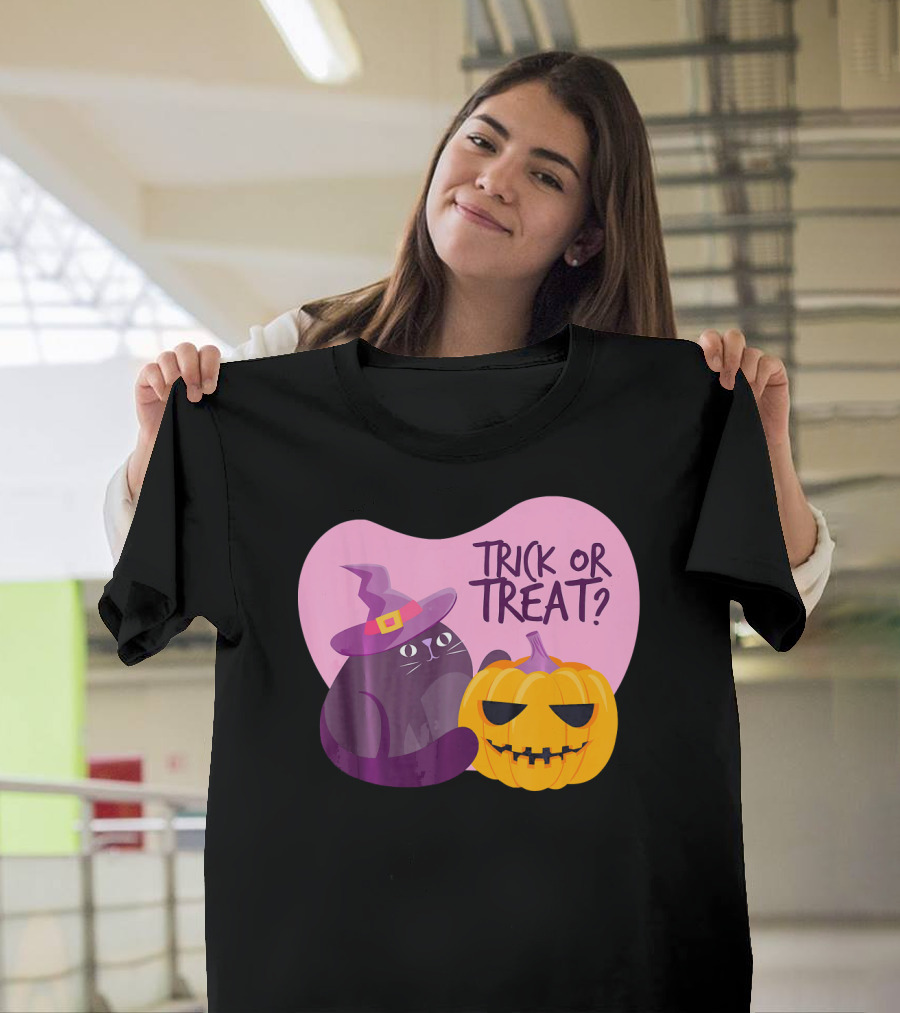 Trick Or Treat Happy Halloween Day Kids Halloween Pump T-Shirt