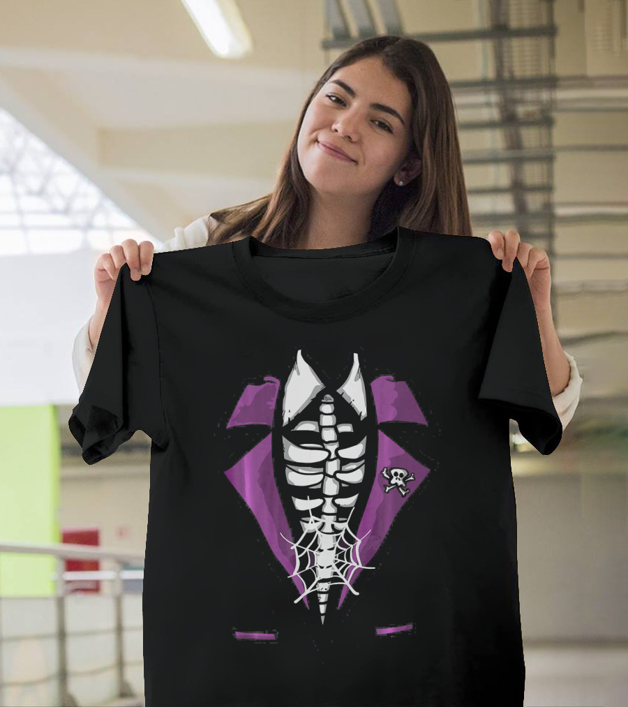 Halloween Skeleton Tuxedo Scary Rib Cage with Spider Web and Skull Brooch T-Shirt