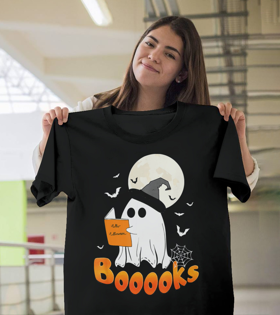 Boooks Ghost Reading Halloween Bats Moon Hat T-Shirt