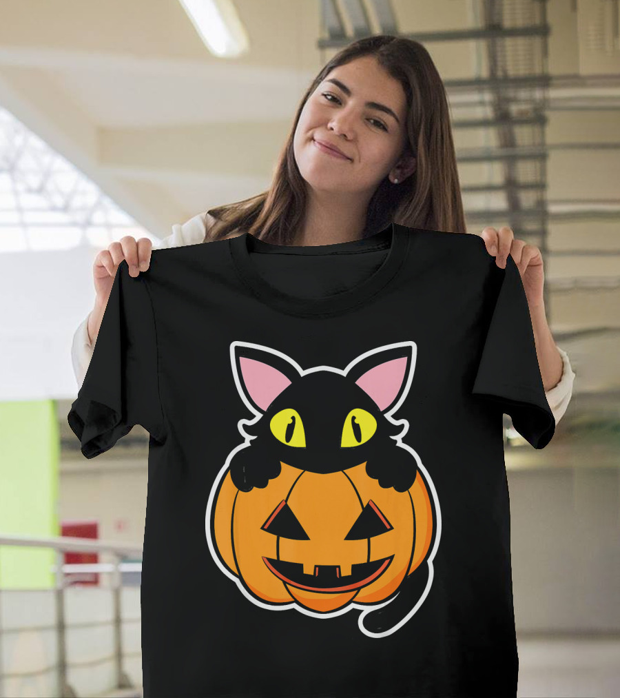 Black Cat Peeking Over Pumpkin Funny Scary Happy Halloween T-Shirt