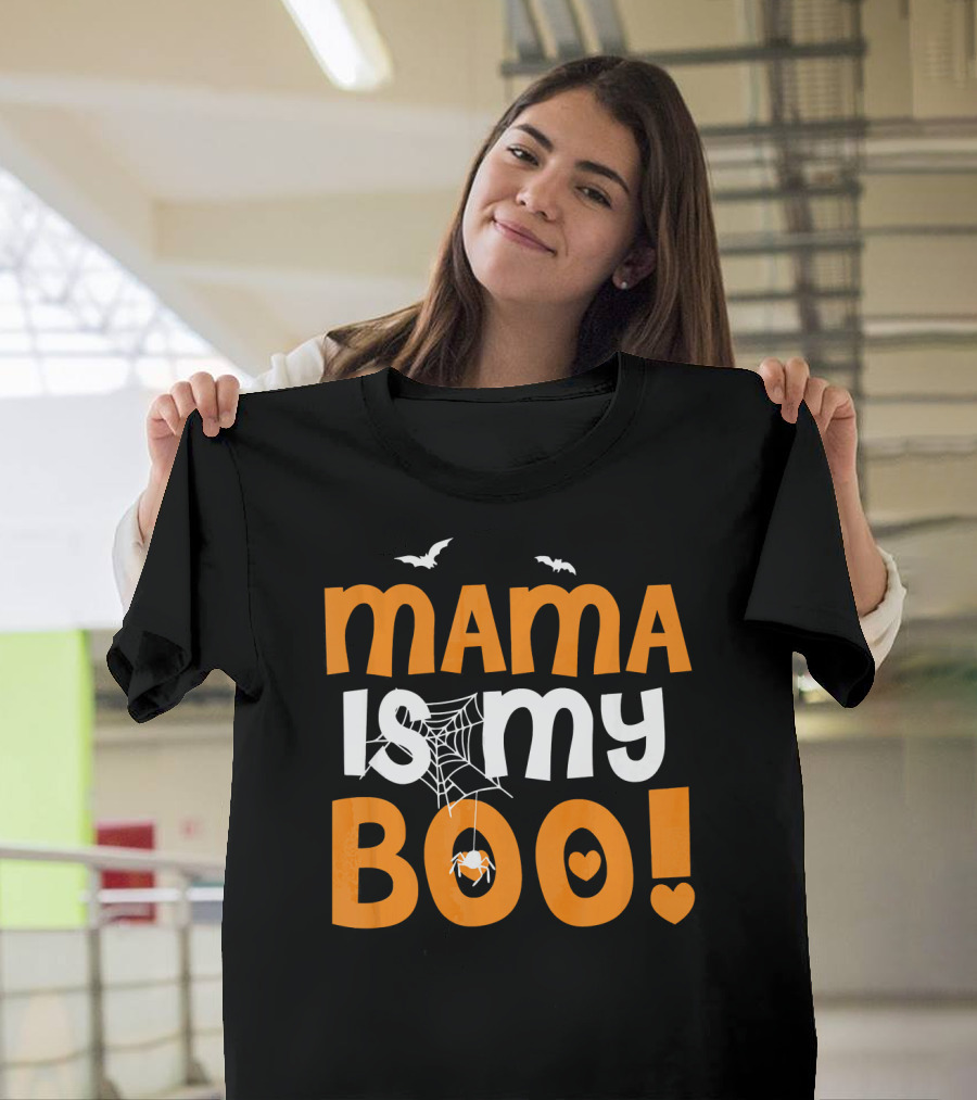 Mama Is My Boo Halloween Spider Web Heart Bats T-Shirt