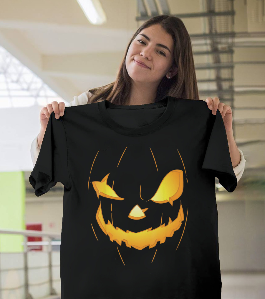 Halloween Pumpkin Jack O Lantern Face Glowing Scary Expression T-Shirt