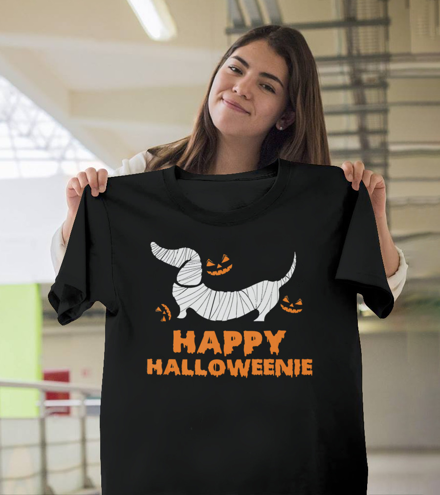 Happy Halloweenie Dachshund Mummy with Jack-O'-Lanterns T-Shirt