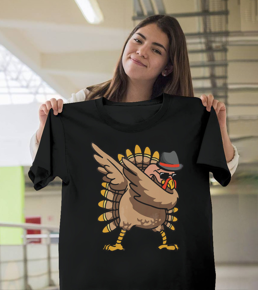 Dabbing Turkey With Hat Funny Thanksgiving Day T-Shirt