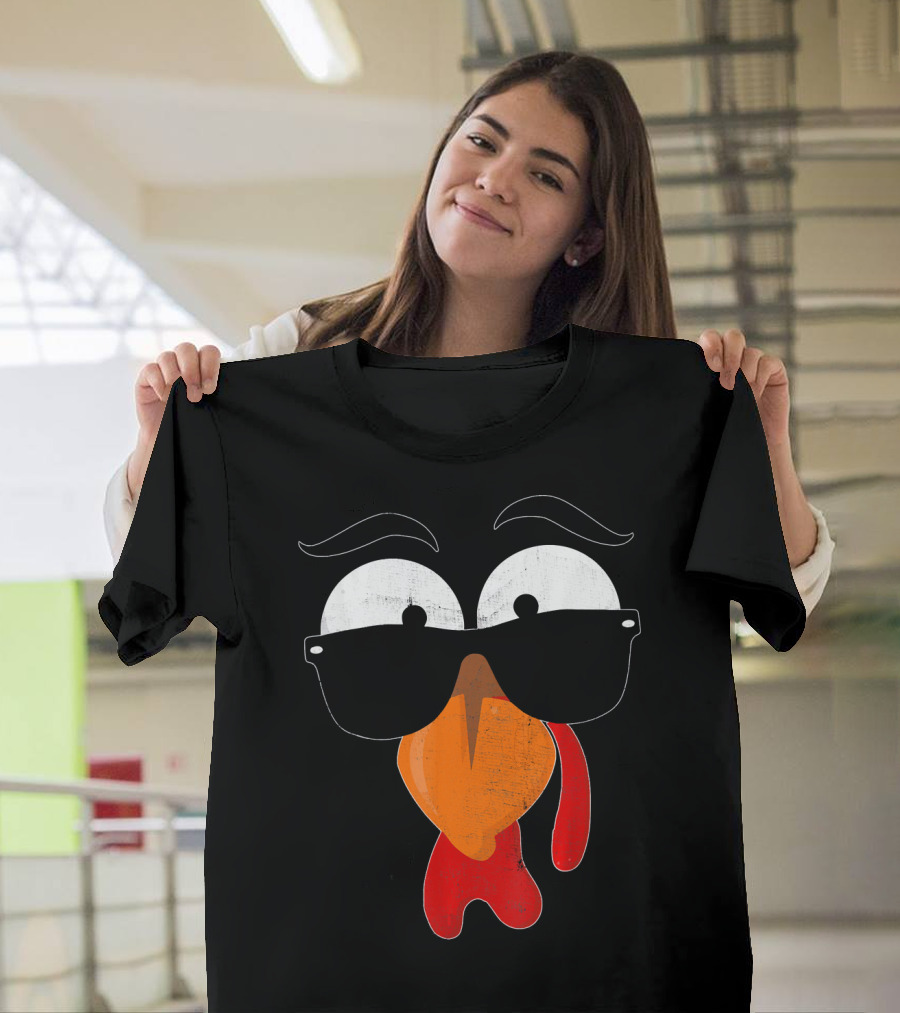 Funny Turkey Face Costume Thanksgiving Humor T-Shirt