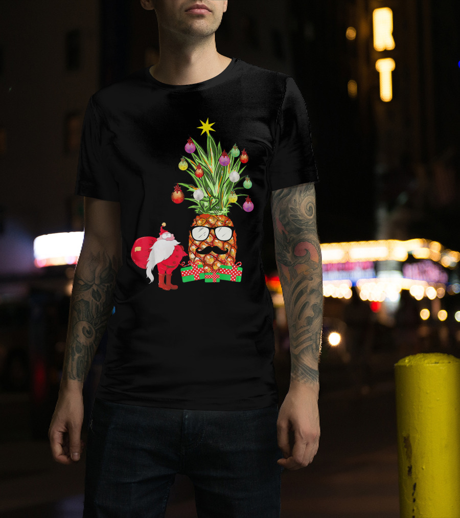 Santa Pineapple Christmas Tree With Gifts And Ornaments T-Shirt