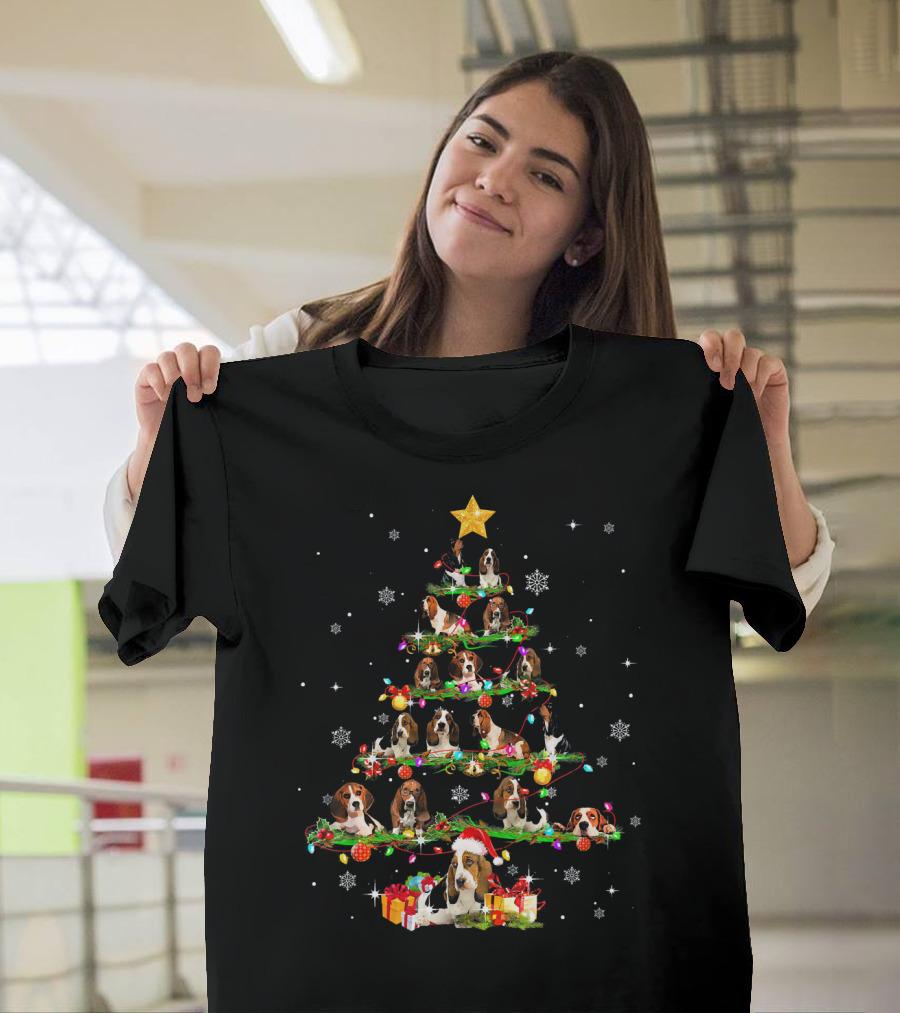 Basset Hound Christmas Tree with Santa Hat and Presents T-Shirt