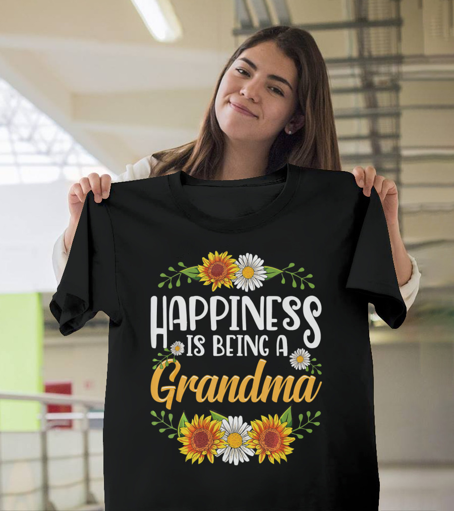 Happiness Is Being A Grandma Sunflower And Daisy T-Shirt