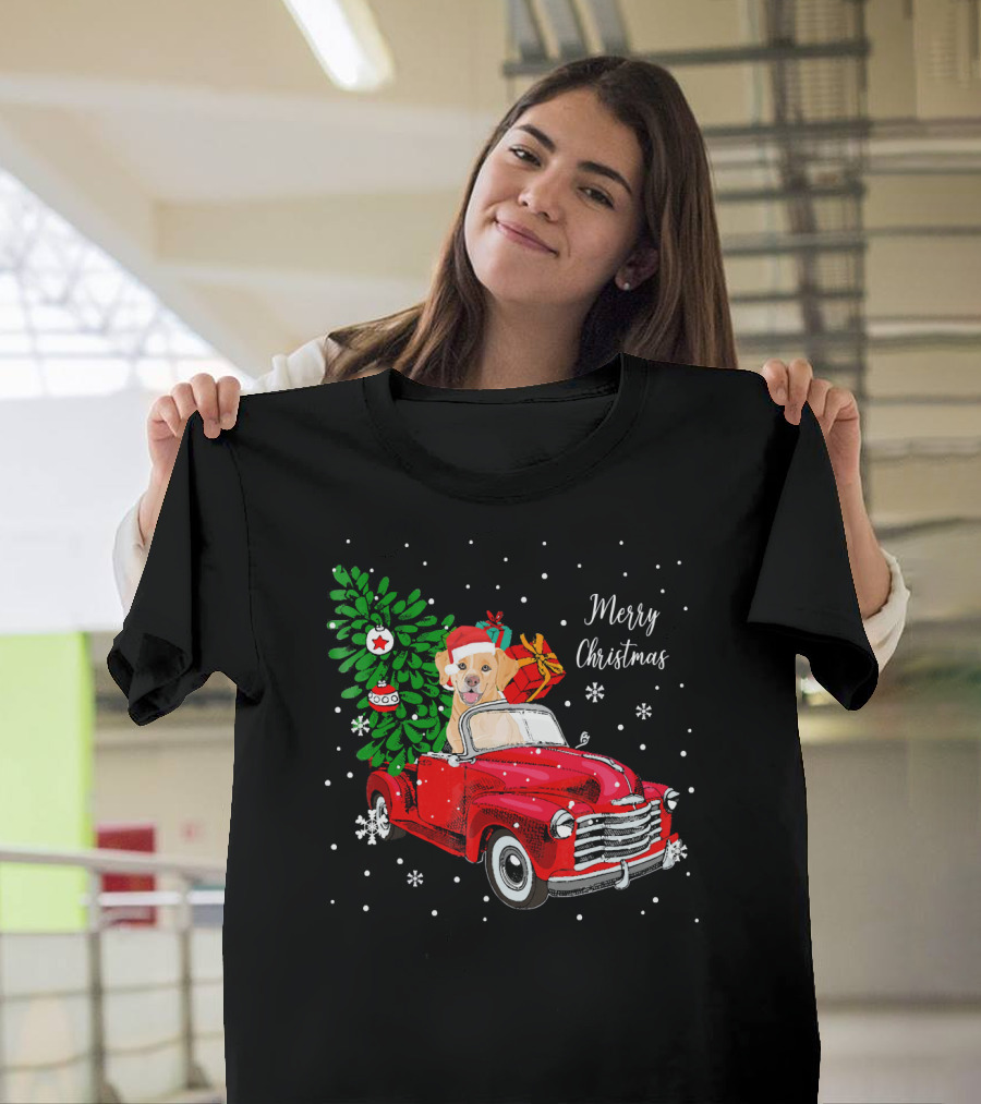 Merry Christmas Santa Labrador Dog Riding Red Truck With Presents And Tree T-Shirt