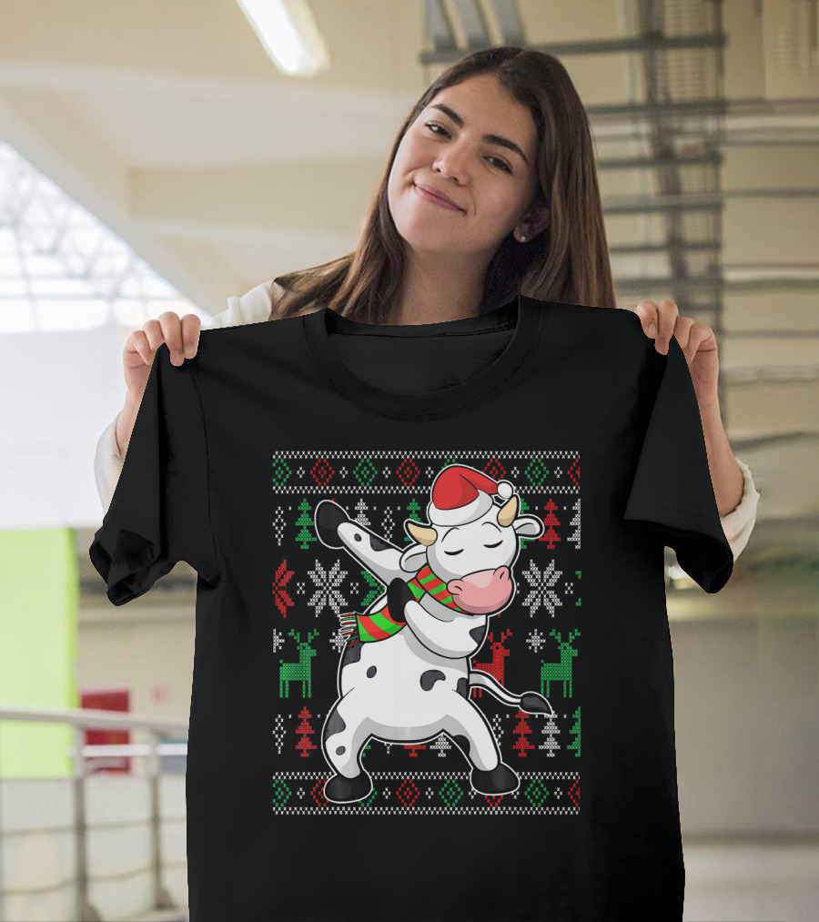 Ugly Christmas Dabbing Santa Cow With Festive Reindeer And Snowflakes T-Shirt
