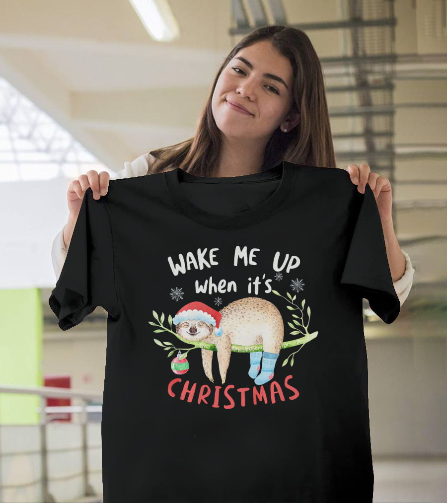 Wake Me Up When It's Christmas Cute Sloth With Santa Hat T-Shirt