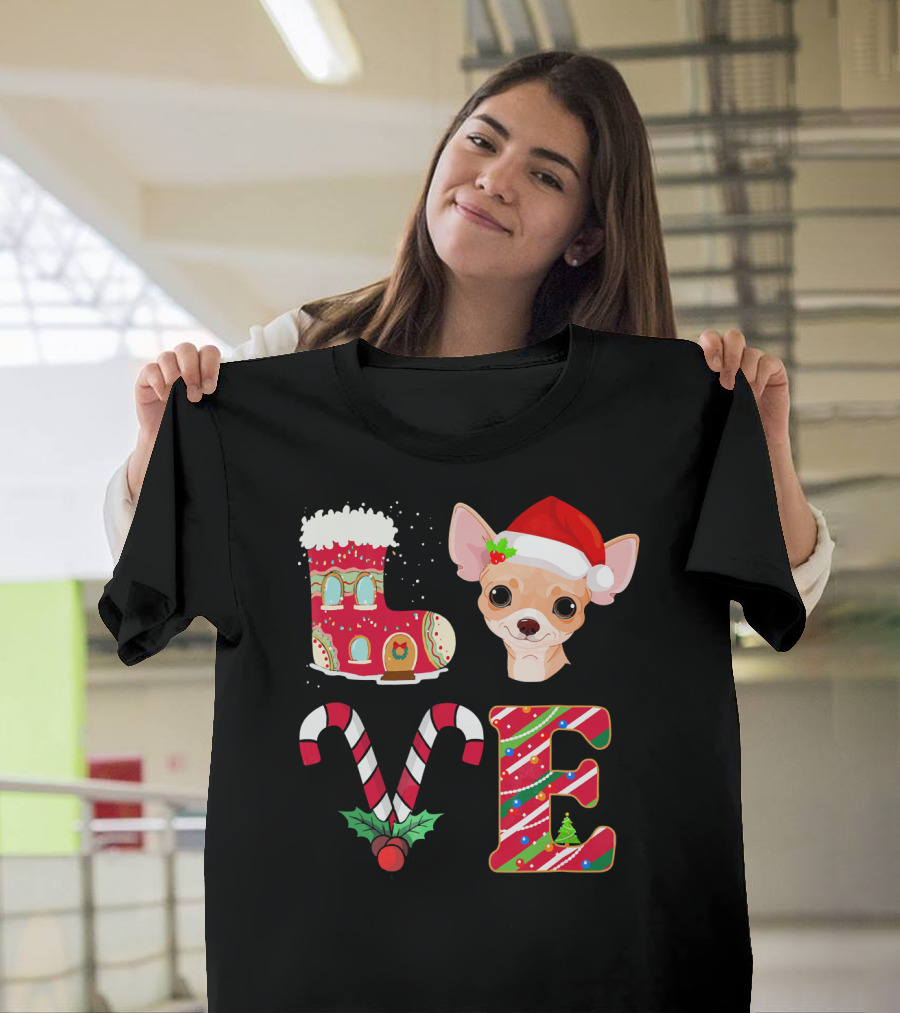 I Love My Chihuahua Christmas Theme with Santa Hat and Holiday Decorations T-Shirt