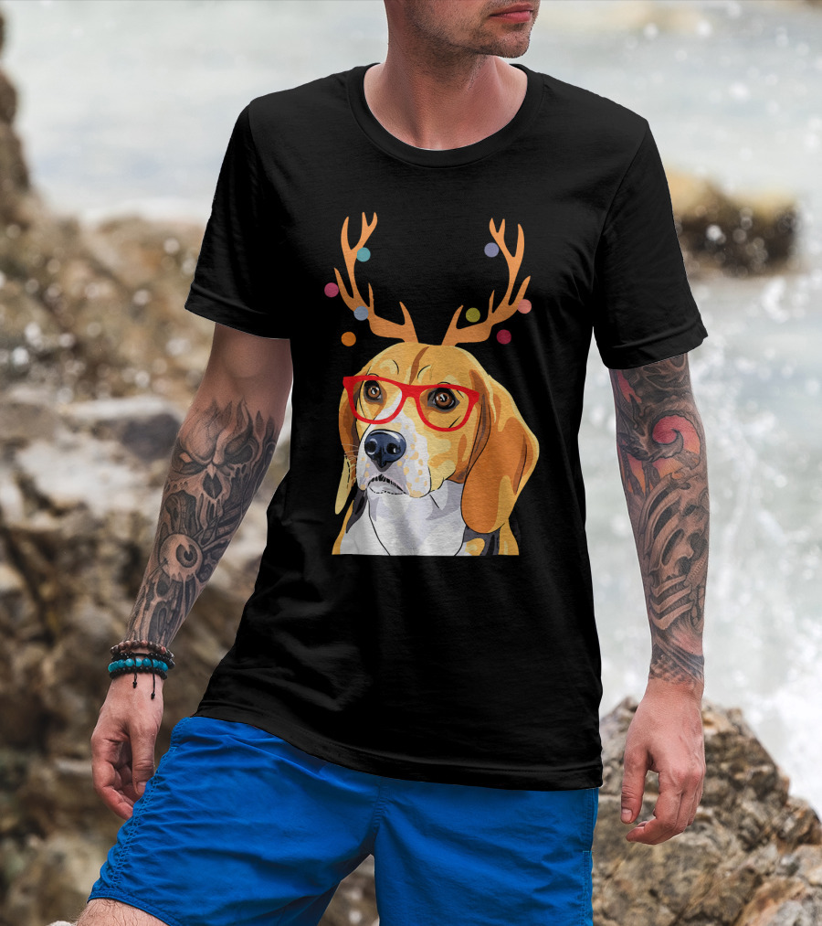 Beagle With Christmas Antlers And Red Glasses T-Shirt
