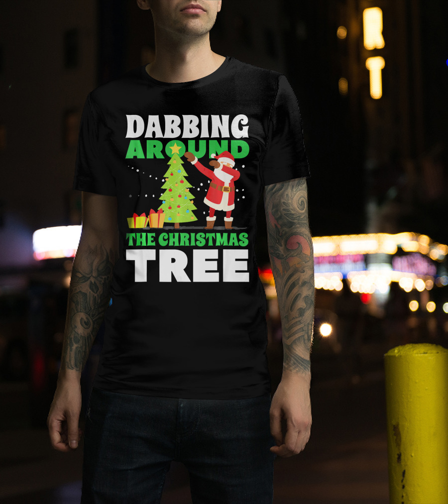 Dabbing Around The Christmas Tree Kris Kringle Merry Christmas San T-Shirt