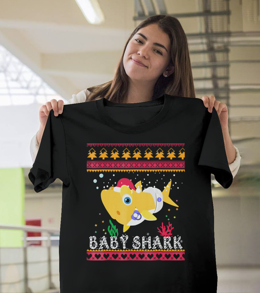Baby Shark Santa Hat Christmas T-Shirt