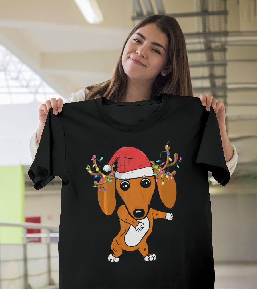 Dabbing Dachshund With Santa Hat And Reindeer Antlers T-Shirt