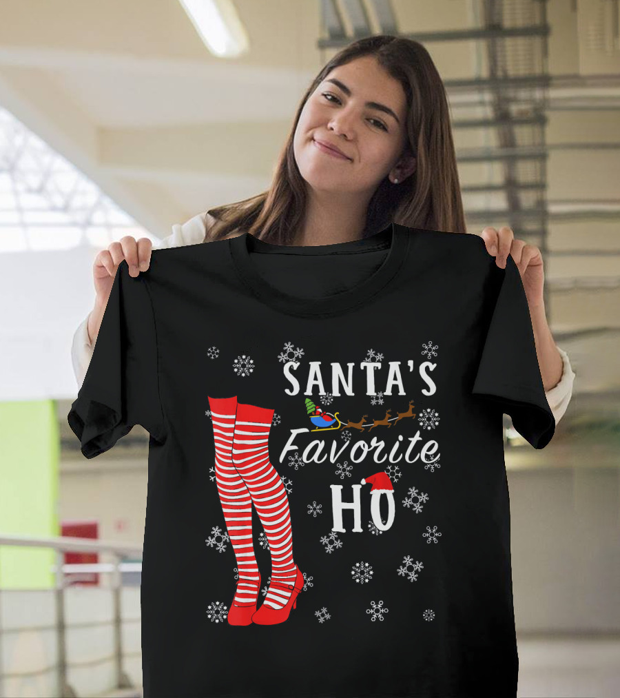Santa's Favorite Ho Red Striped Stockings Snowflakes Sleigh T-Shirt