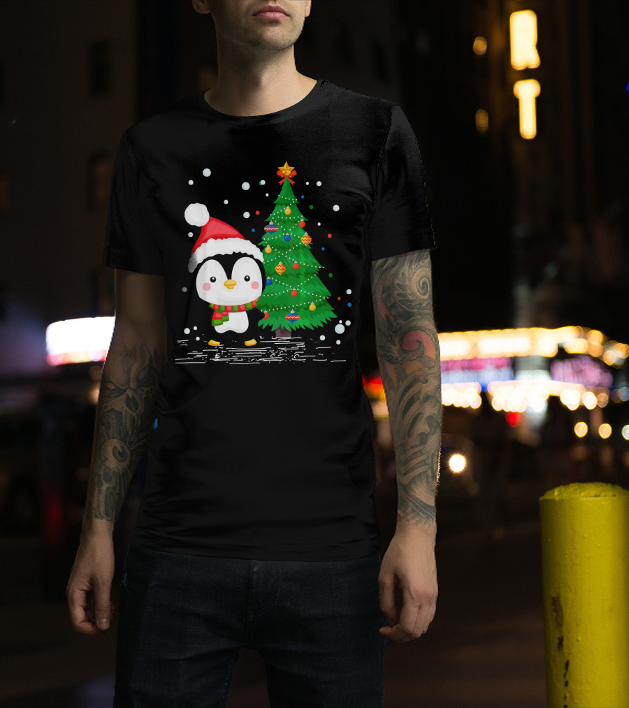 Funny Penguin Lover Santa Hat Christmas Tree Pengu T-Shirt