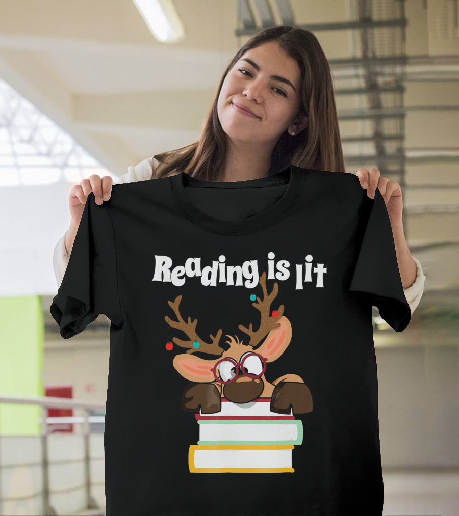 Reading Is Lit Reindeer With Books And Glasses T-Shirt