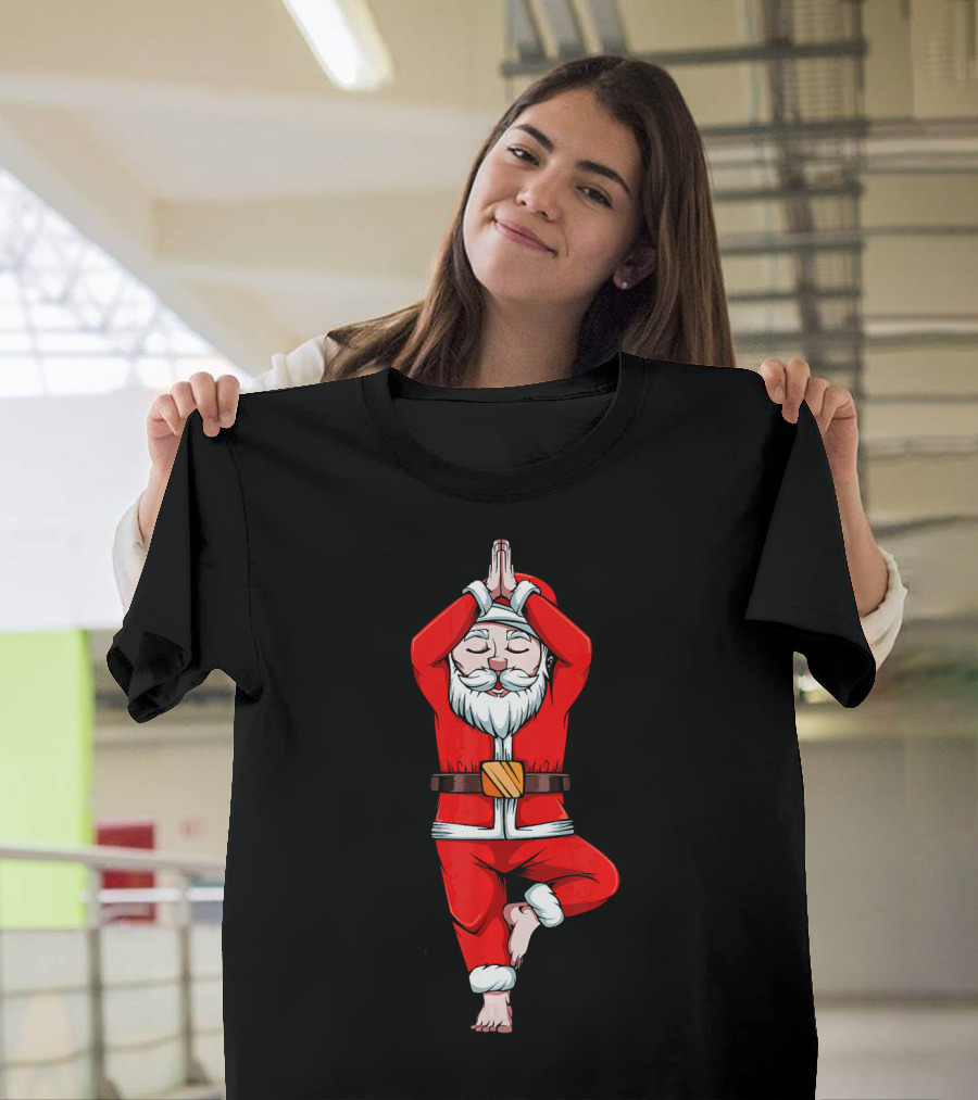 Funny Santa Claus Yoga Pose Meditation Tree Zen Relaxation T-Shirt