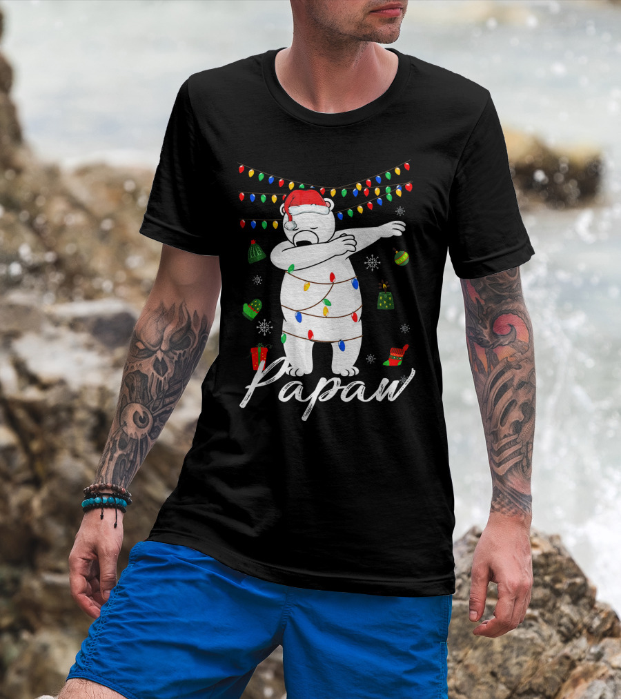 Papaw Bear Dabbing With Santa Hat And Christmas Lights And Gifts T-Shirt