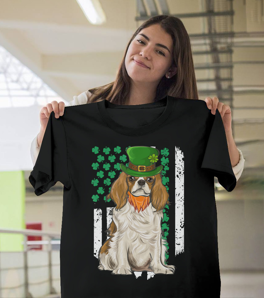 King Charles Spaniel St Patricks Day Irish Dog With Green Hat And Shamrocks T-Shirt