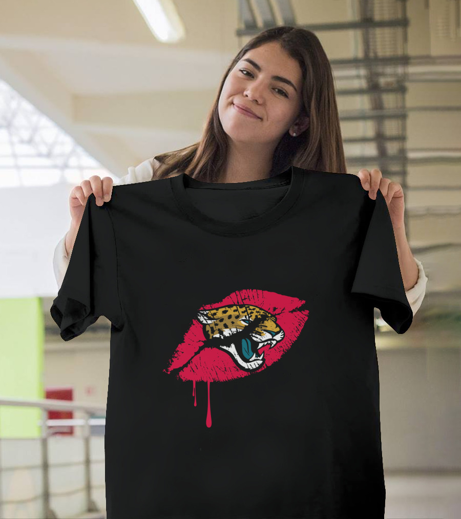 Jacksonville Jaguars Fierce Lip Art T-Shirt